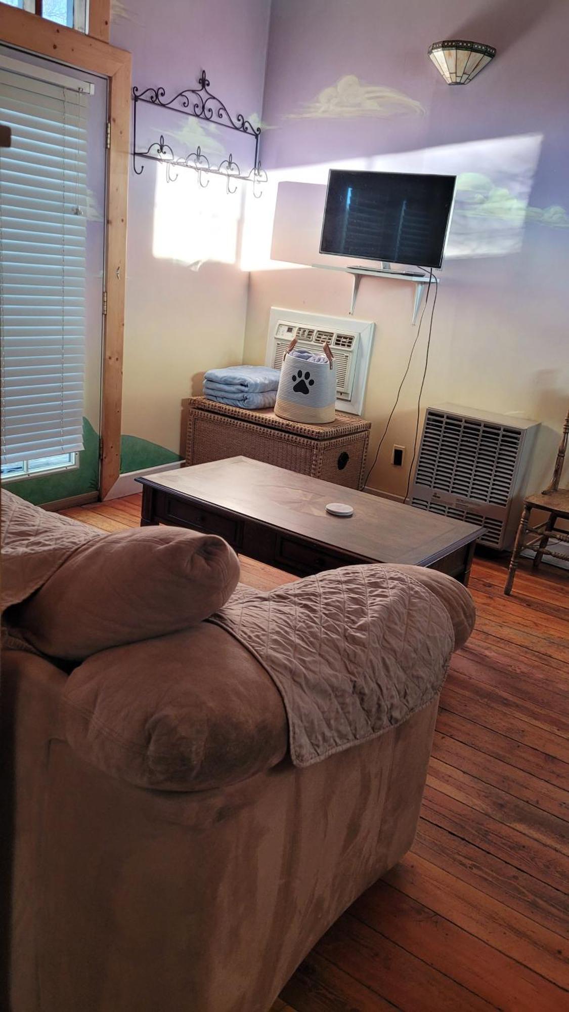 Angel Cottage With A Sauna Or The Cozy With A Jacuzzi Tub, Both Are Studios With A View Of Mount Shasta Eksteriør billede